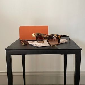 NWT Tory Burch Tortoise Sunglasses with Case